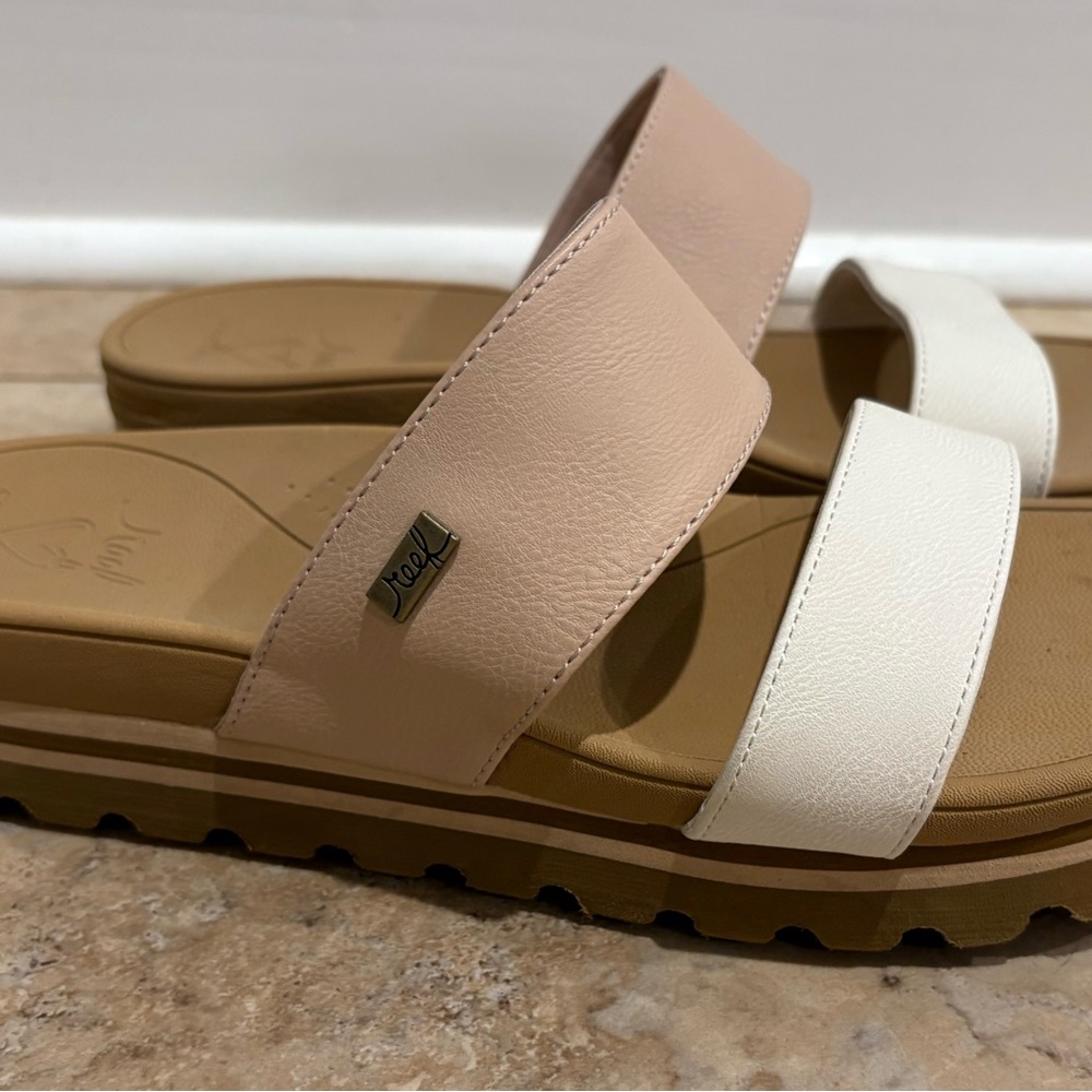 Reef Women's Sandals in Cream and Tan